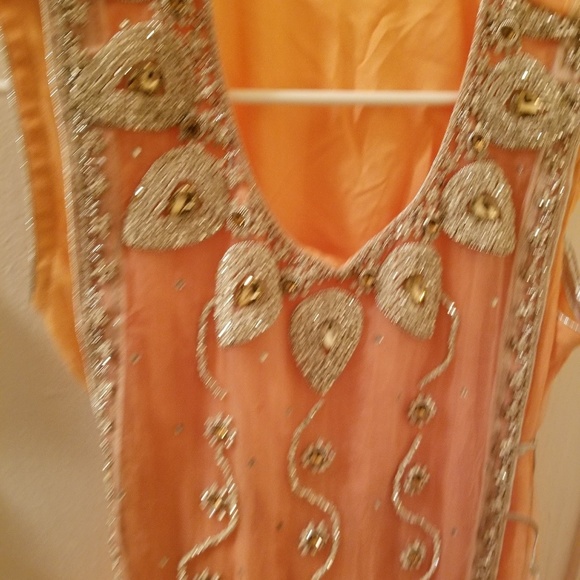 I am selling girls dress. - Picture 3 of 8